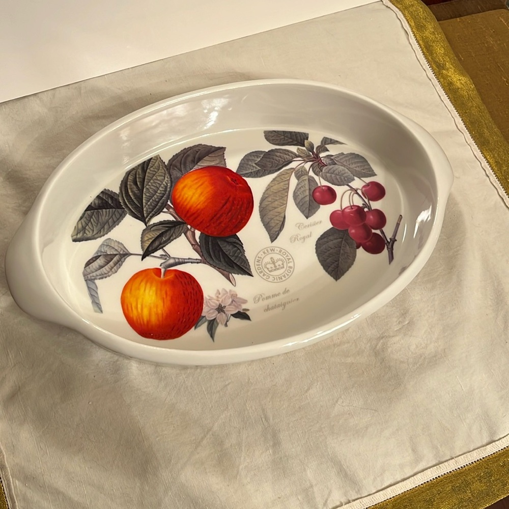 Royal Botanic Gardens Casserole Dish